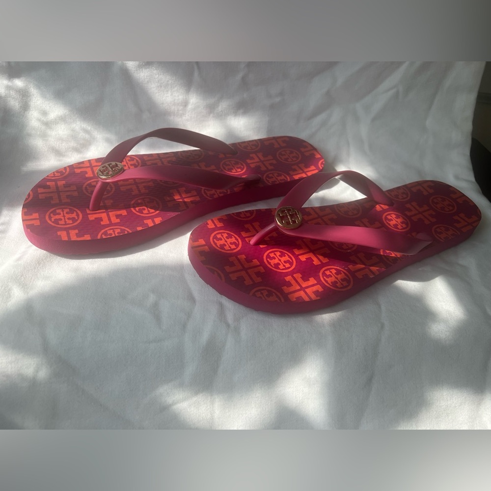 Tory Burch flip flops great condition pinkish red color